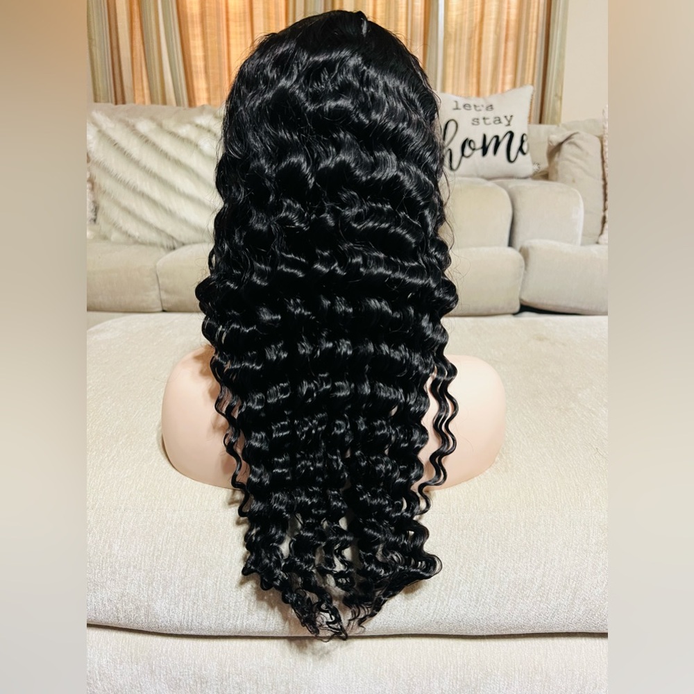Wig - Picture 3 of 5